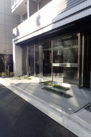 ステージグランデ新御徒町アジールコートのエントランス