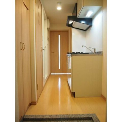 【玄関】 | ルーブル蒲田南 | 玄関からお部屋に向けて