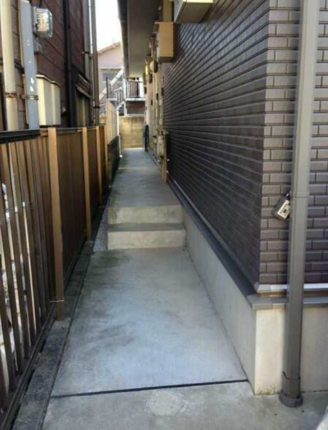 フェリーチェ・カーサ　パナソニックホームズ施工　角部屋　南向きのエントランス
