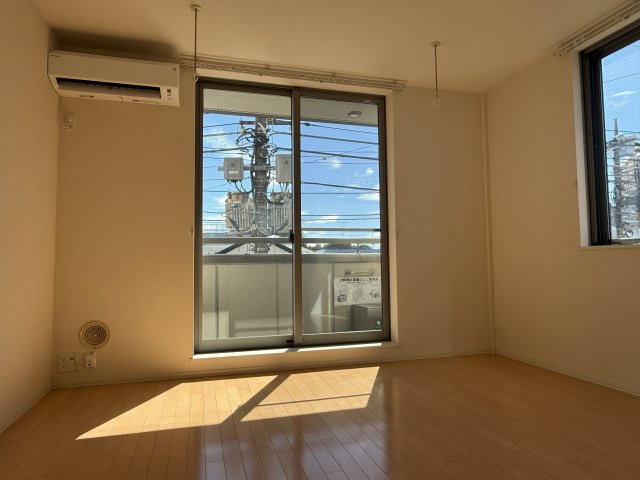 メゾン　イーハトーブの居間・リビング