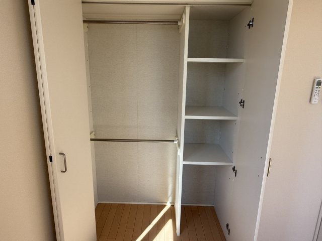 メゾン　イーハトーブの収納