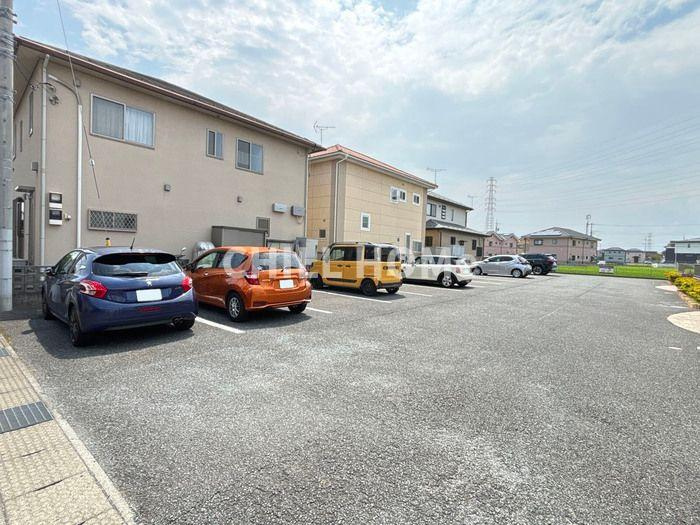 パルテールの駐車場|当社、チルホームのHPもご覧ください(^^)/物件情報多数♪