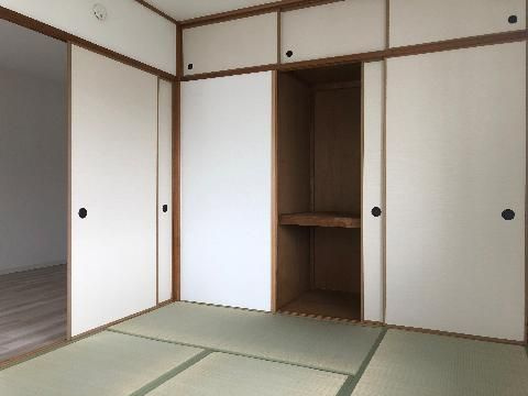ロイヤルグリーン八千代５号棟の収納