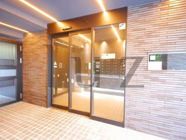 ショウケンレジデンス横浜浅間町のエントランス
