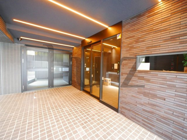 ショウケンレジデンス横浜浅間町のエントランス
