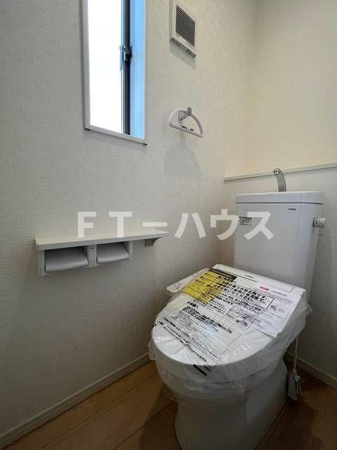 クレイドルガーデン八千代市麦丸第２　３号棟のトイレ