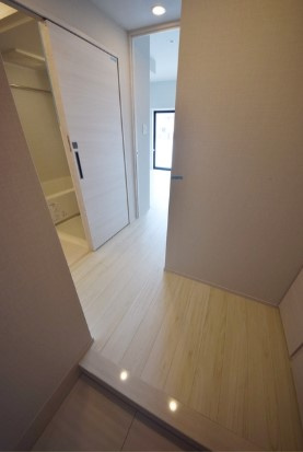 【玄関】