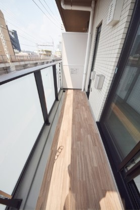 【バルコニー】