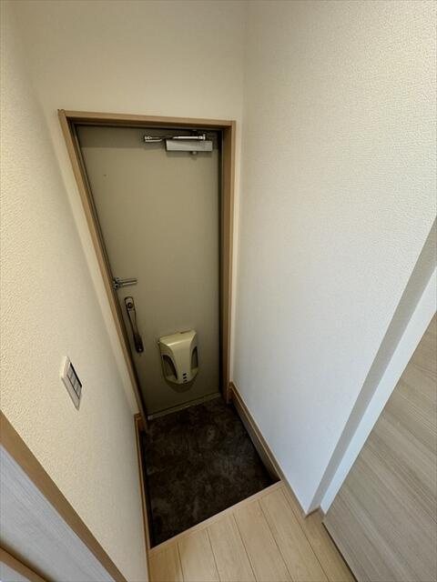 イーストアイリスの玄関