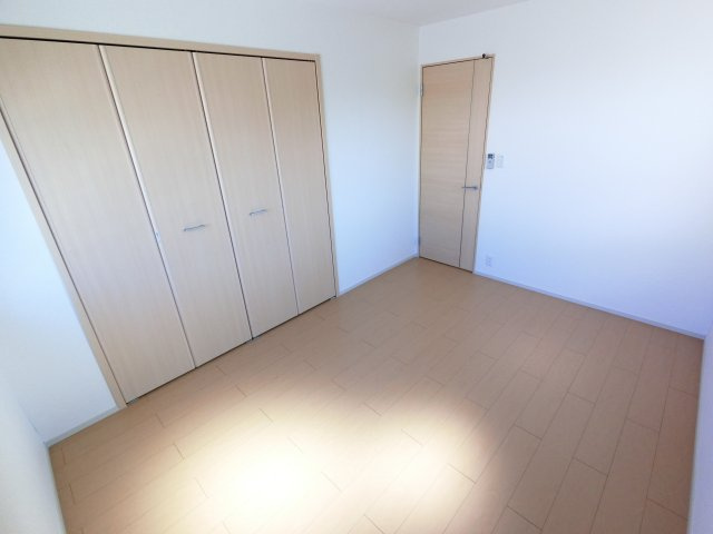 【寝室】