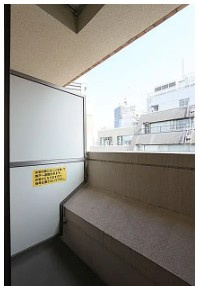 千代田区神田小川町３丁目の賃貸マンションのバルコニー