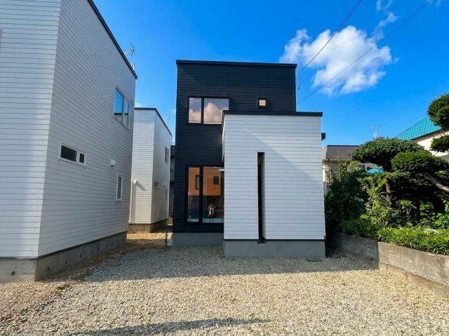 新川2条11丁目　新築戸建