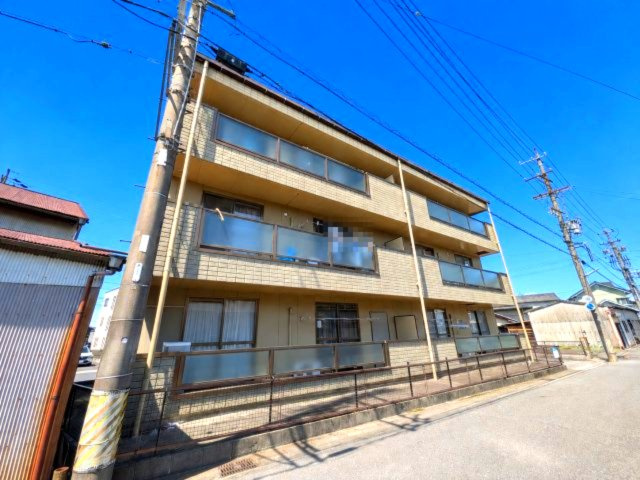 シャトー参番館の外観