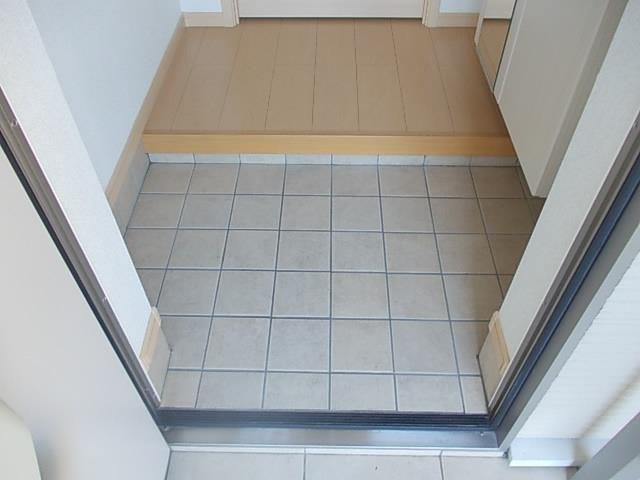 イーハトーヴの玄関|収納もある玄関です