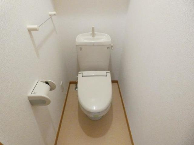 カーサ　エテルノⅡのトイレ|ゆったりとした空間のトイレです