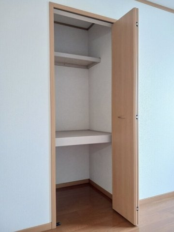 エトワール・パレⅠの収納|便利な収納スペースです