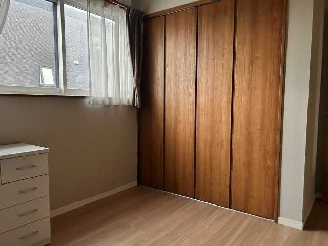 上野町の洋室|コンパクトで使いやすい洋室です