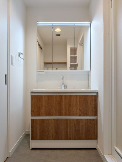【洗面所】 | ラフィネ立川 | ※写真は同タイプ住戸です。