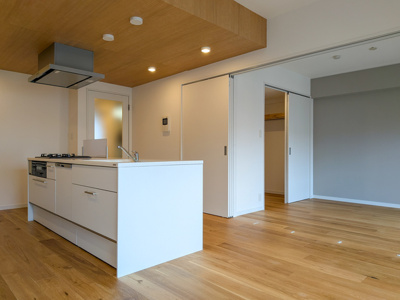 【居間・リビング】 | ラフィネ立川 | ※写真は同タイプ住戸です。