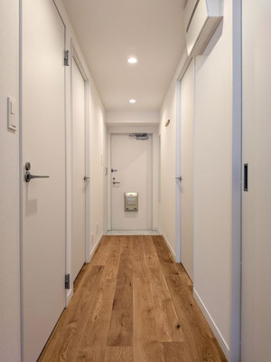 【玄関】 | ラフィネ立川 | ※写真は同タイプ住戸です。