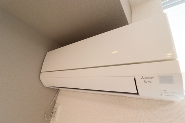 【設備】 | グランリュクス上野丘東 | 303　エアコン