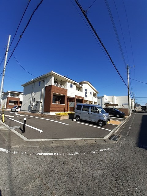 ピレネー　Ⅱの駐車場