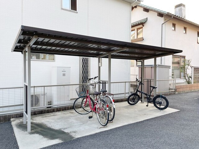 ボンヌ ジュルネのその他|駐輪場