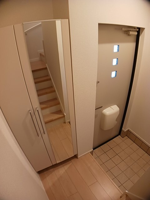 オランジュリーの玄関