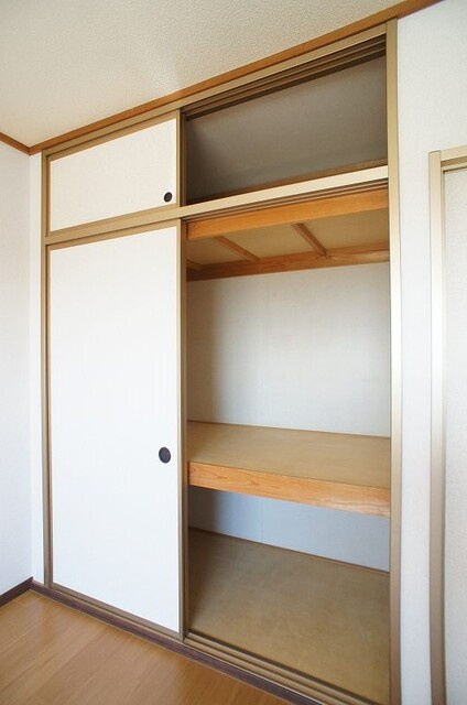 レクサスの収納