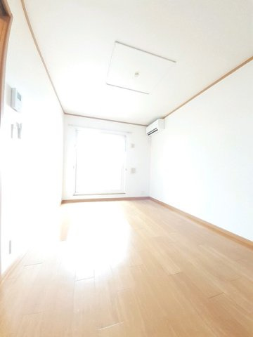 スプリングス　Ⅱの居間・リビング