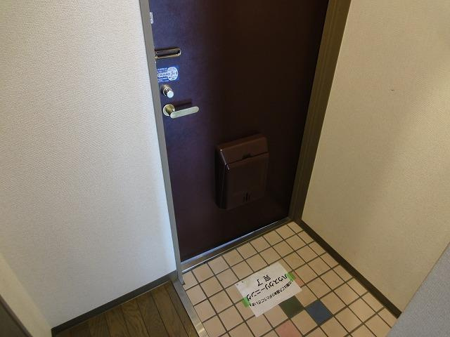 アルファワンの玄関