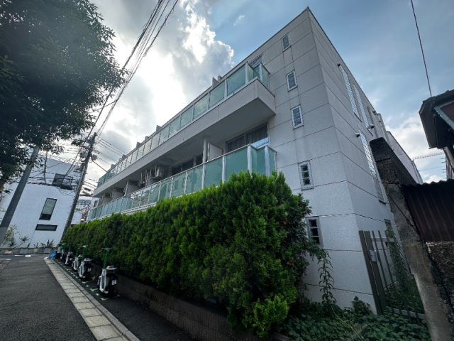 マリオン駒場の外観