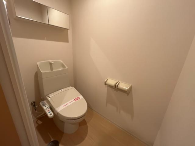Ｆｏｕｒ　Ｌｅａｆ　郡元のトイレ|シャワー付トイレ