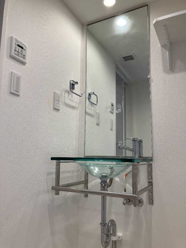 新宿区舟町の賃貸マンションの洗面所