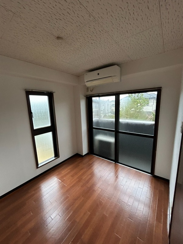 千葉市美浜区幕張西１丁目の賃貸マンションの居間・リビング|別部屋参考写真