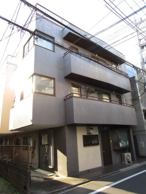 ハイツパインツリーの外観