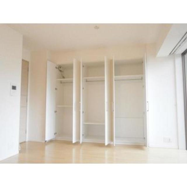 パークキューブ愛宕山タワーの収納|※写真は同タイプ住戸です。