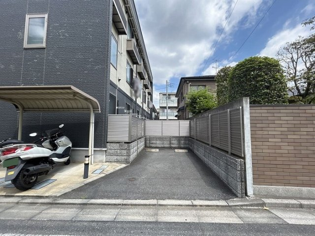 レオネクストＳＨＯＩＮの駐車場
