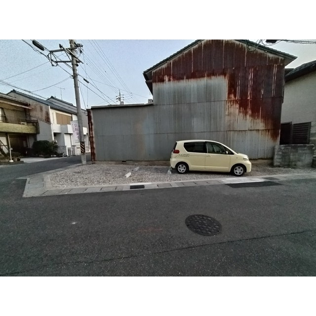 早田町3丁目4番2駐車場の駐車場
