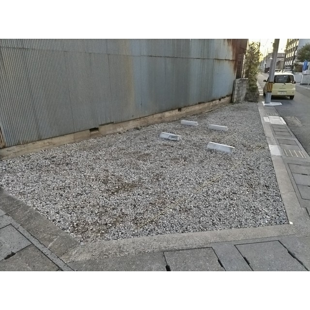 早田町3丁目4番2駐車場の駐車場