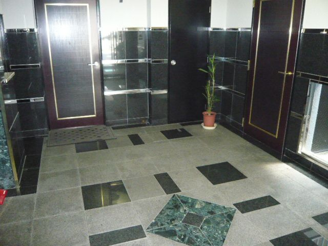 【エントランス】 | クレセール西牟田