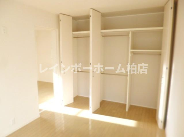 担当エリアのルームアドバイザーが直接対応の収納|小物を収納するのに便利です