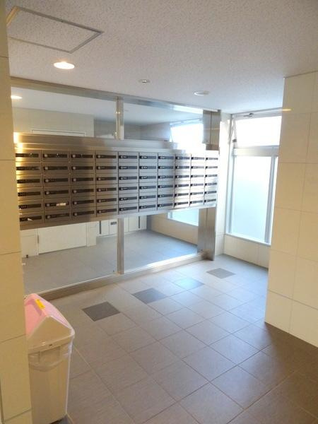 TOCCHI1番館のエントランス|★集合ポスト★