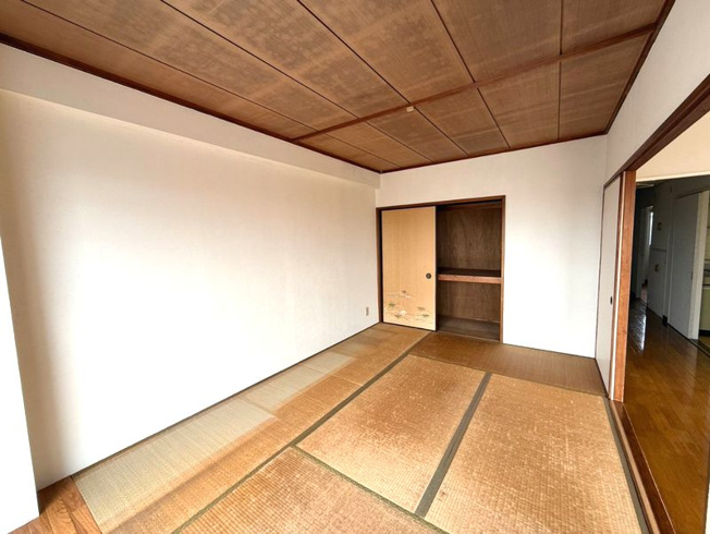 【和室】 | エンゼルハイム平塚 | 畳の上でゆっくりとくつろげる和室です