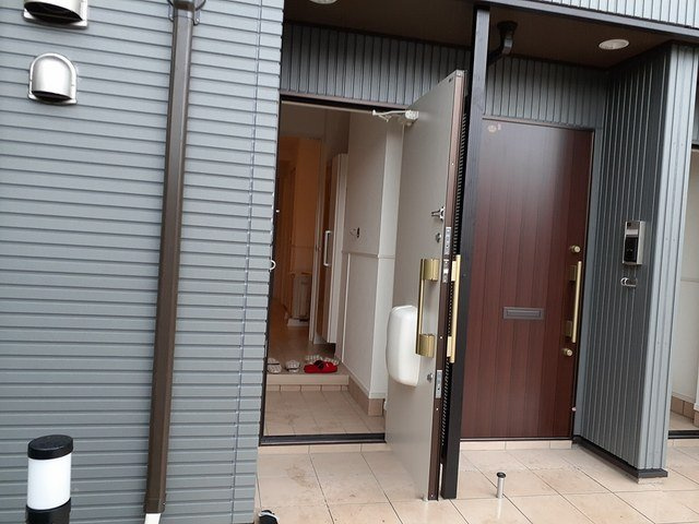 ビアンＫＴの玄関