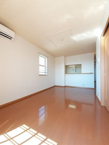 昴参番館の居間・リビング