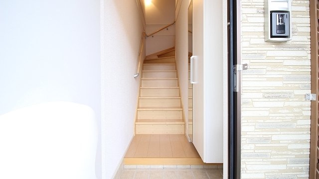 フォレスト　Ⅰの玄関