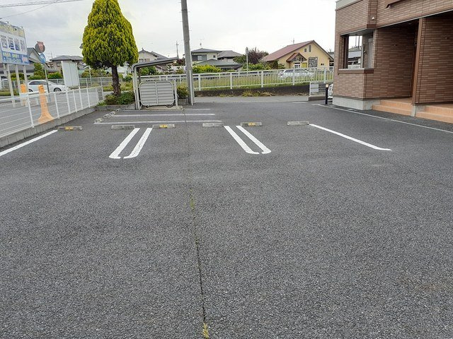 タウンコート　Ａの駐車場