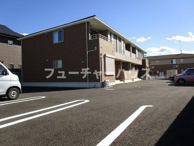 ウーノの駐車場
