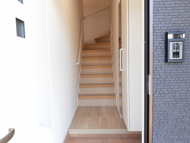 ピアヌーラ　Ｂの玄関
